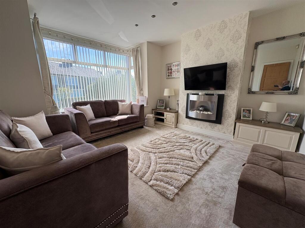 Additional image 2 of Fieldway, Clayton, Bradford