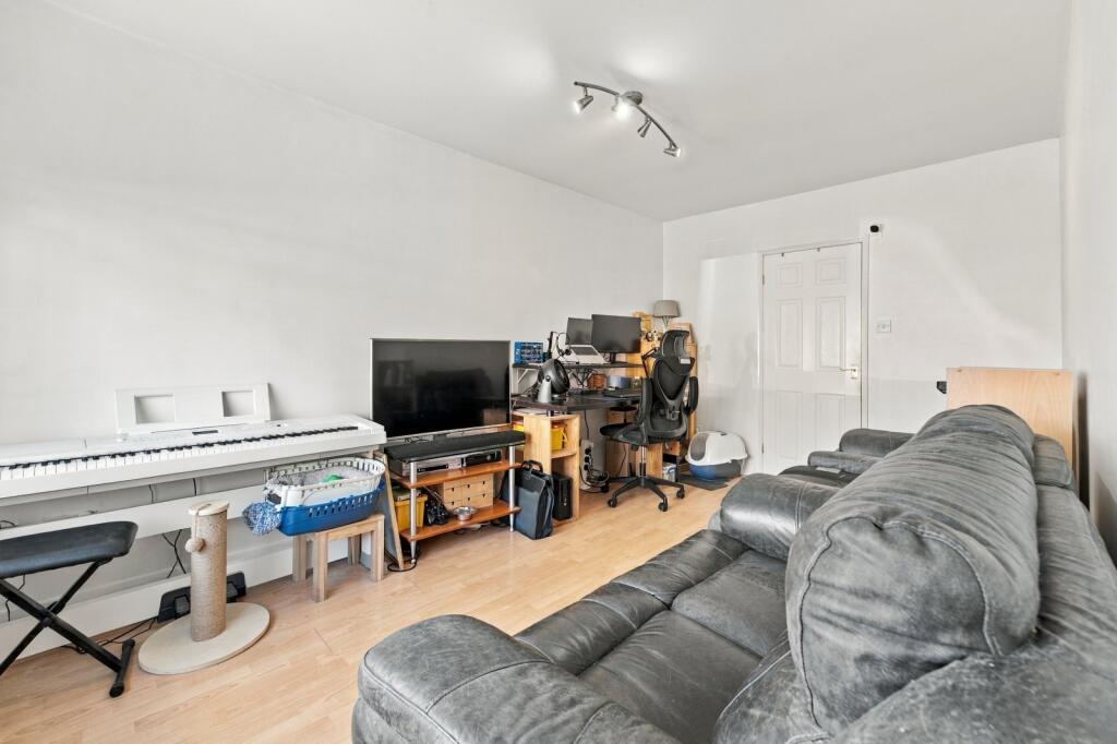 House in Salford, Greater Manchester - More