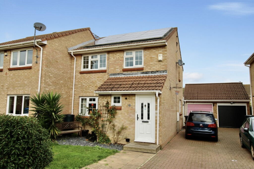 3-bed semi-detached on Ivychurch Gardens, Cliftonville, Margate, CT9 3YG, £300,000