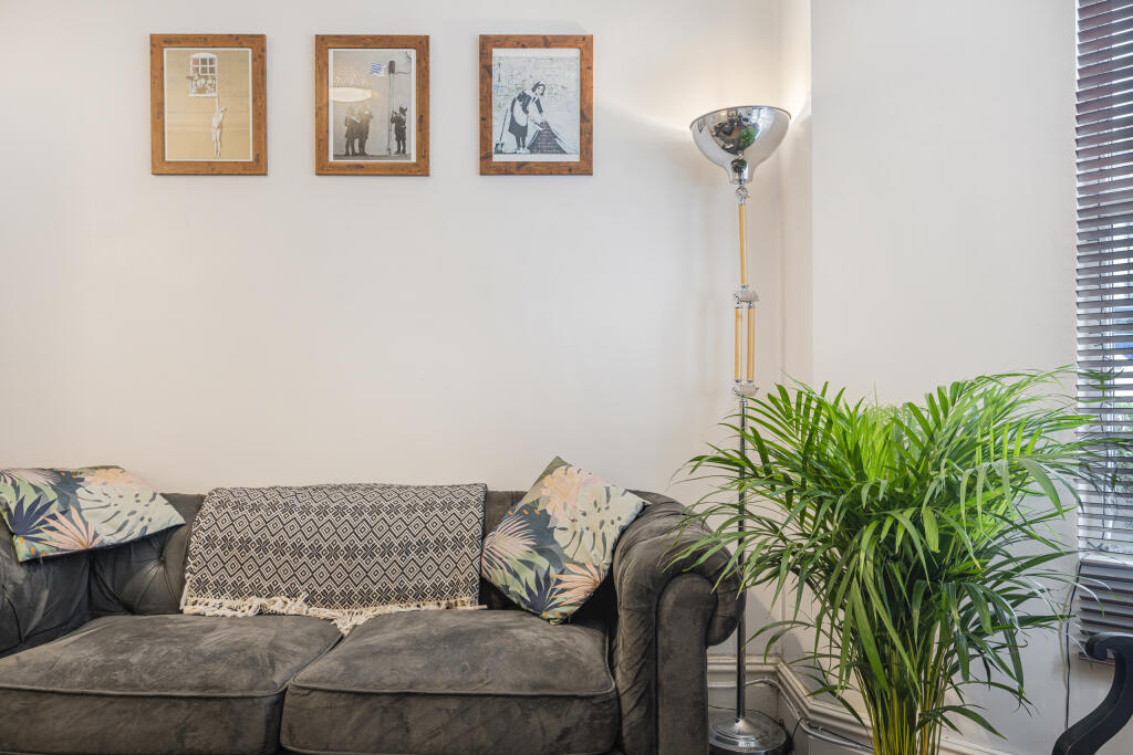 House in Bristol, Brislington - More