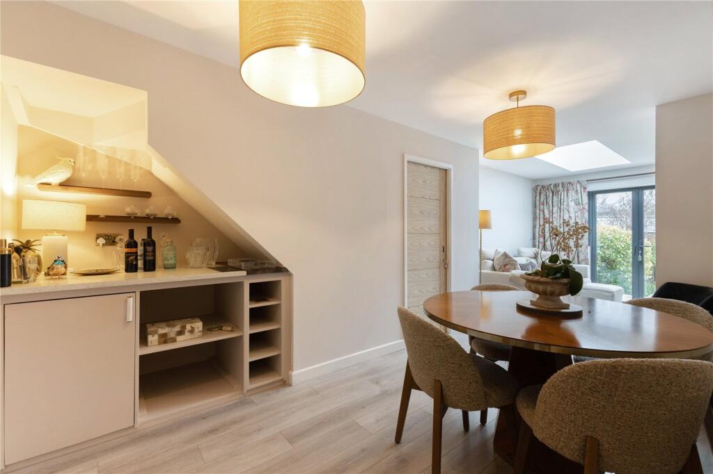 Pittville Crescent Lane, Cheltenham, Gloucestershire, GL52 photo 4