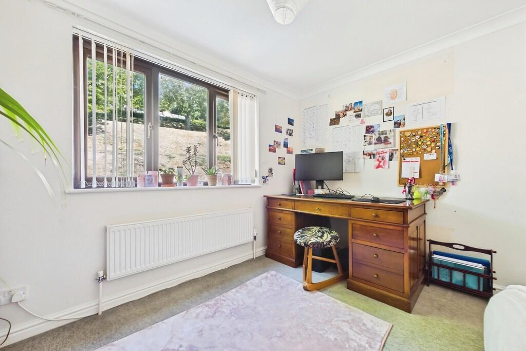 Apartment in Dover - More