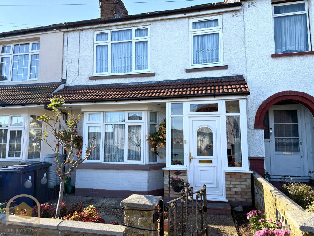 5-bed terraced on Windmill Lane, Greater London, UB6, £599,950