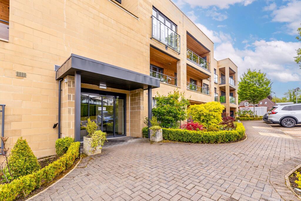 Canniesburn Drive, Bearsden - View 2
