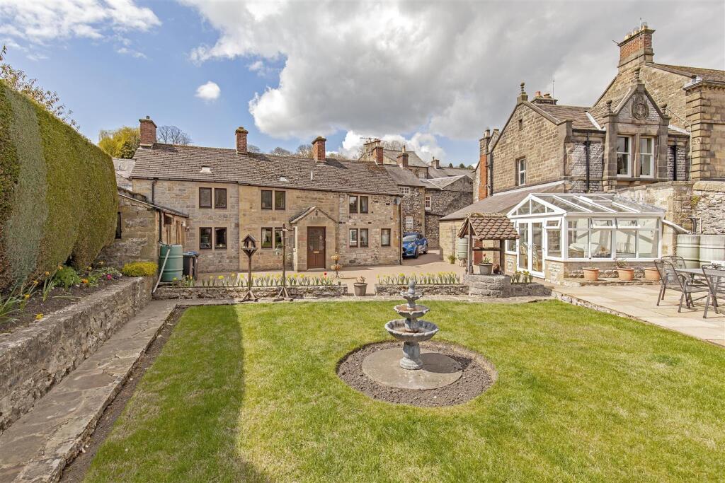 Main image of property: Arkwright Square, Bakewell