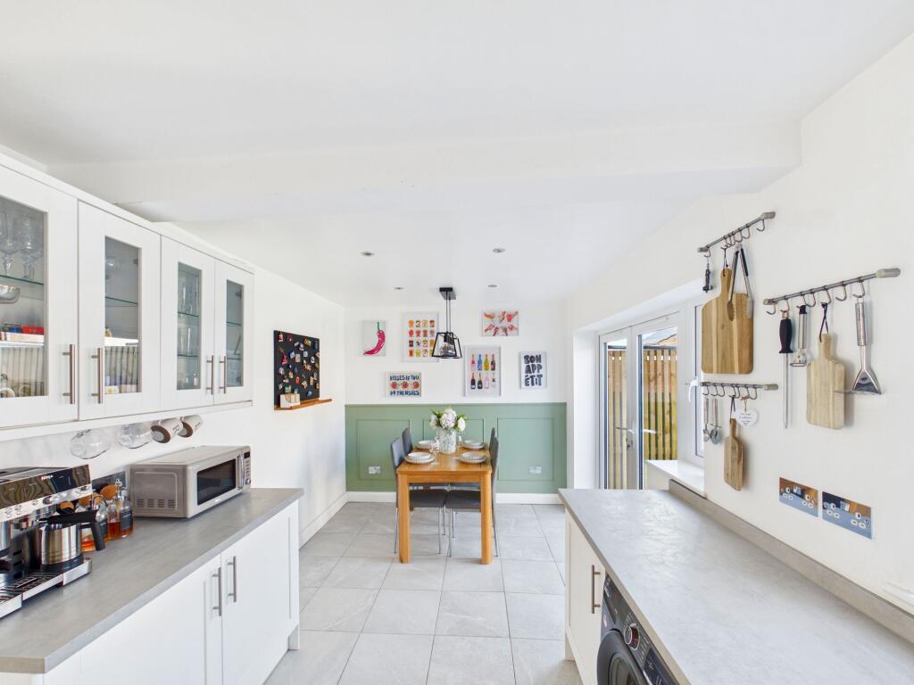 Mold Road, Mynydd Isa, CH7 photo 4