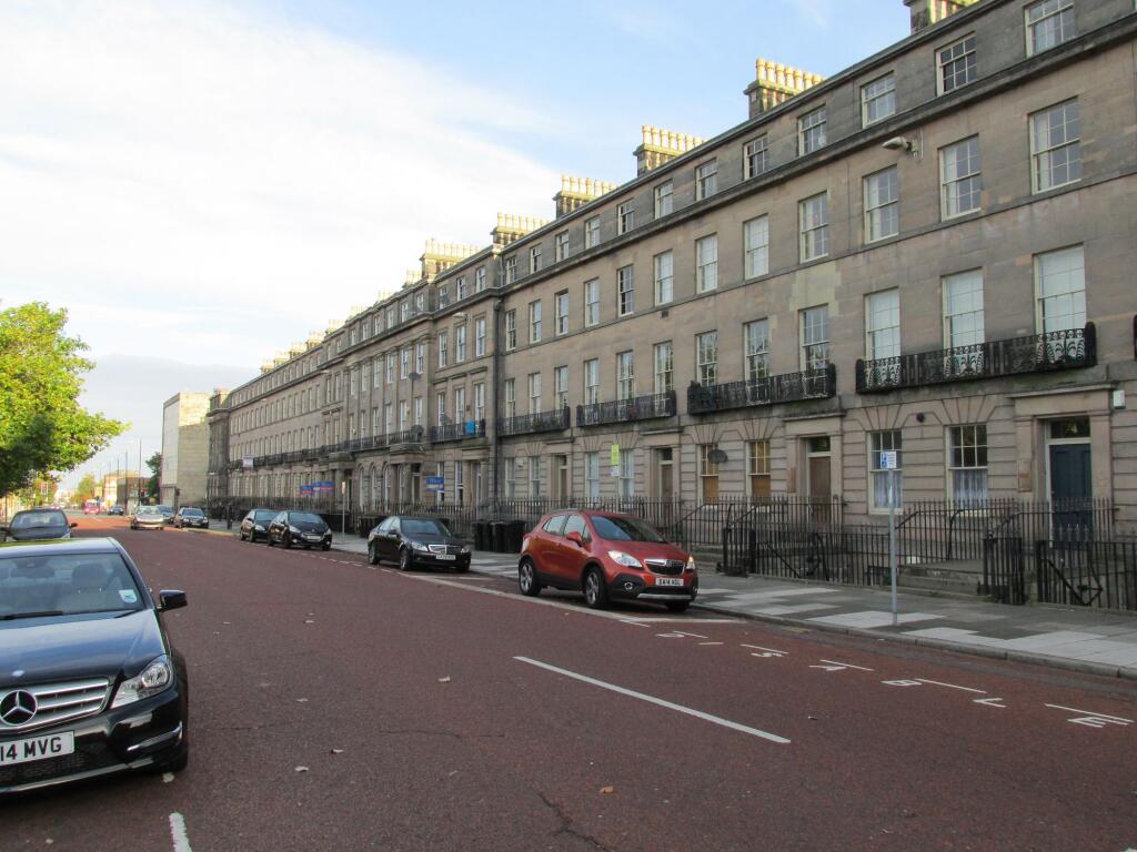 Main image of property: 35/36 Hamilton Square, Birkenhead, CH41