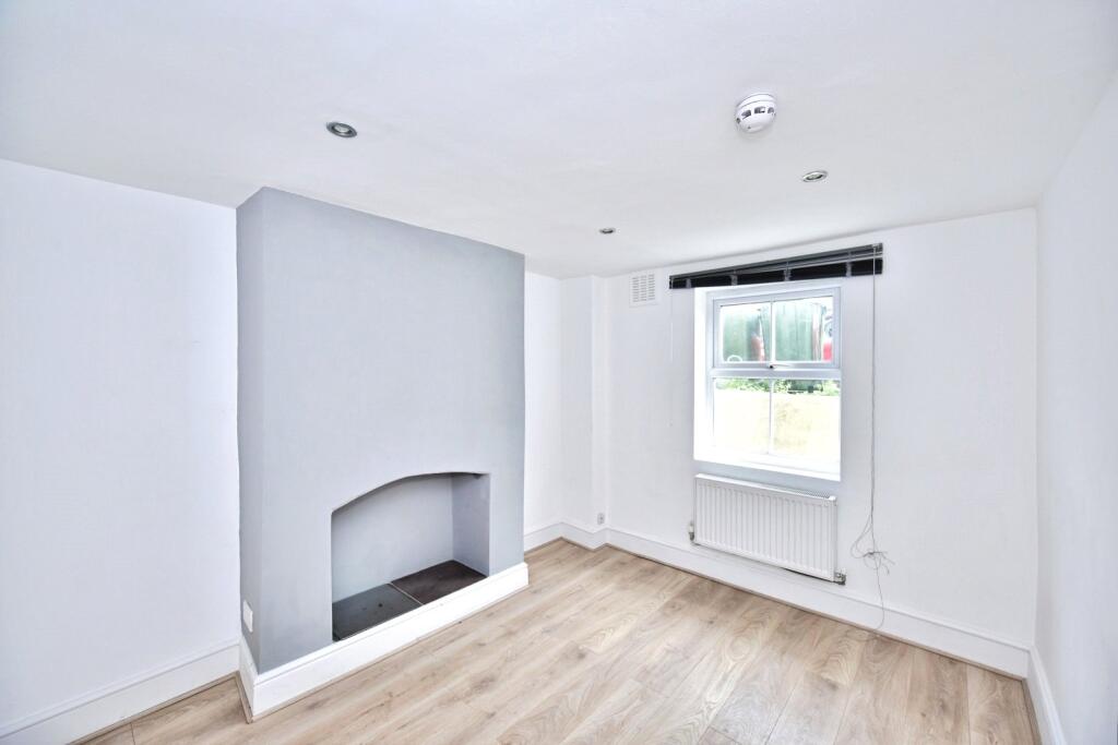 House in Maidstone, Kent - View 4