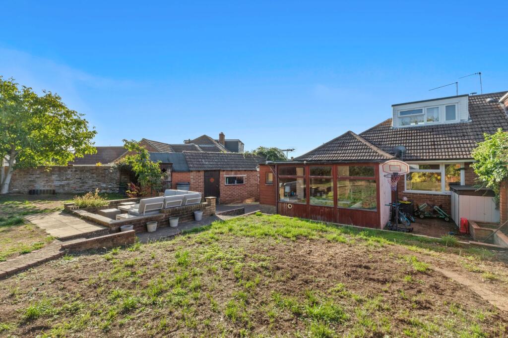 Wood Lane Close, Flackwell Heath, HP10 photo 4