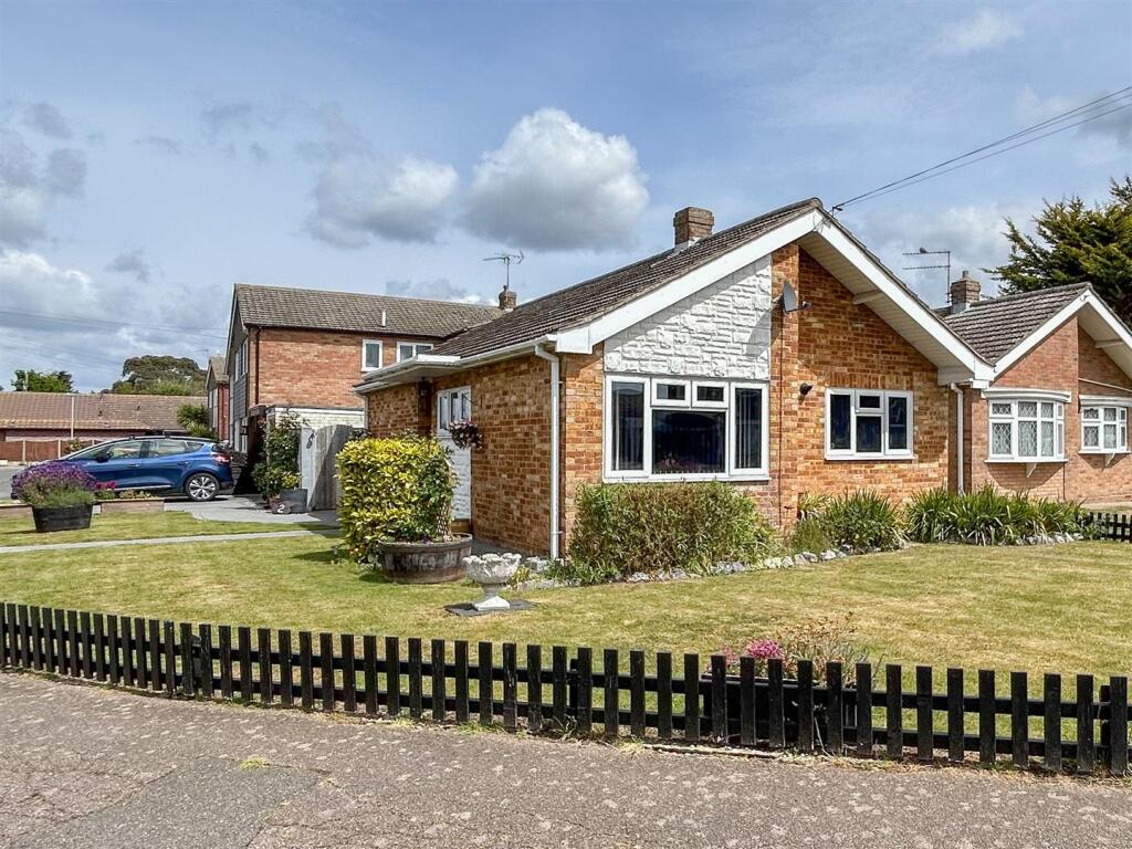 Main image of property: Drakes Approach, Clacton-On-Sea, Essex