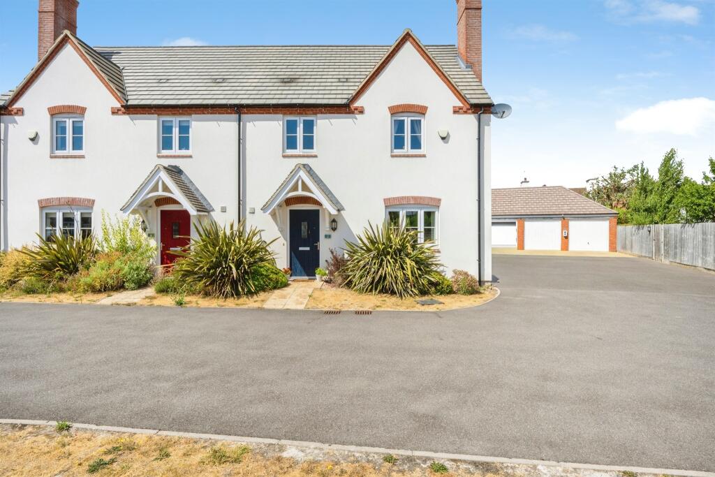 Main image of property: Rushington Meadow, Weston Turville, Aylesbury