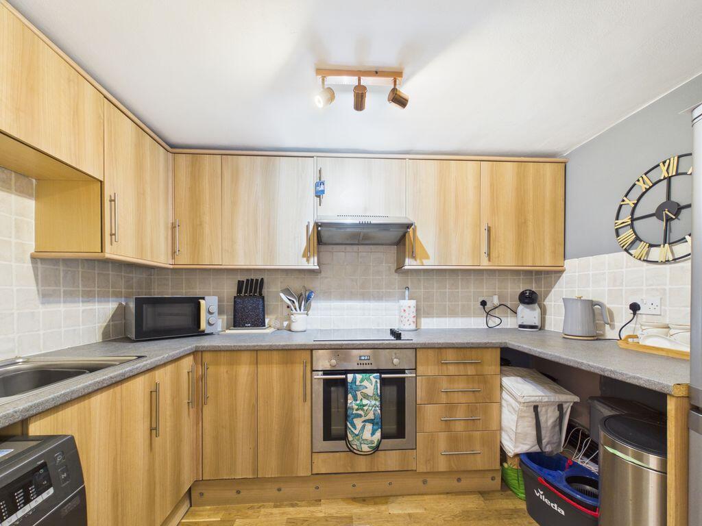 Apartment in Hayle, Copperhouse - View 2