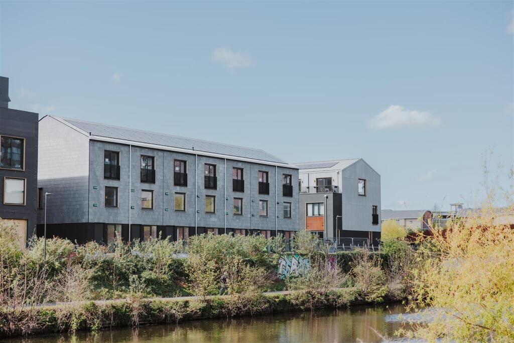 Main image of property: Spring Walk, Climate Innovation District, Leeds