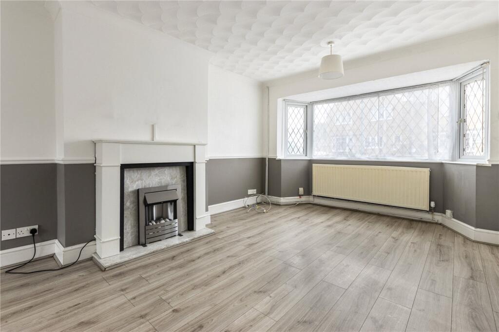 House in Grimsby, Yarborough - View 2