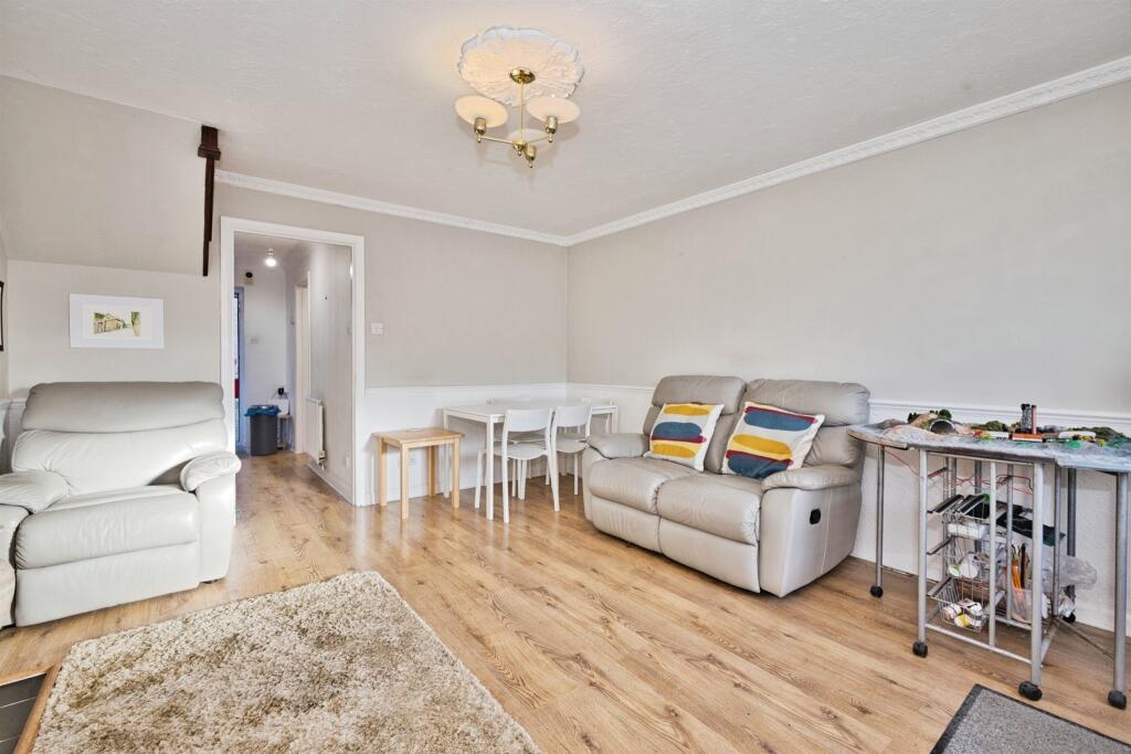 House in Yeovil, Somerset - View 3