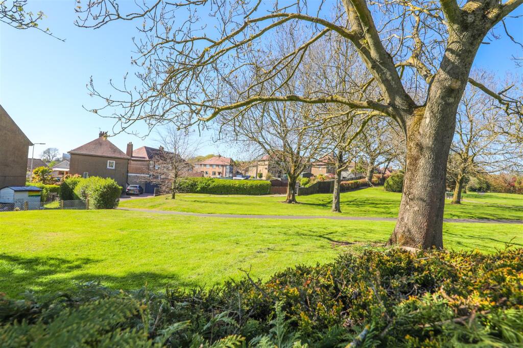 Park Circle, Markinch, Glenrothes photo 2