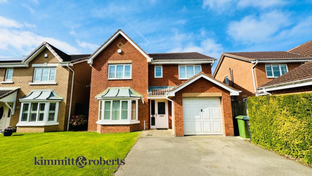 4-bed detached on Broadoaks, Murton, Seaham, Durham, SR7 9DL, £275,000