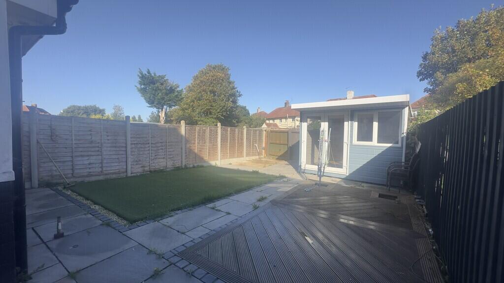Pembroke Road, Weston-super-Mare photo 2