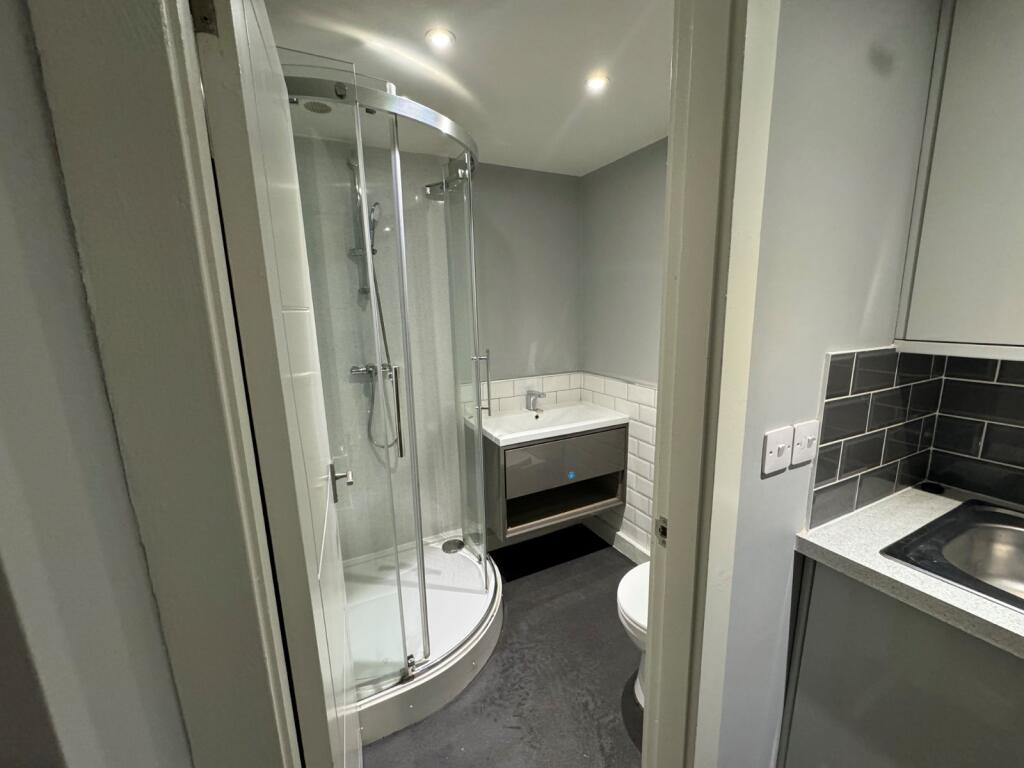 Apartment in Leeds, Gledhow Park, Chapel Allerton - View 3