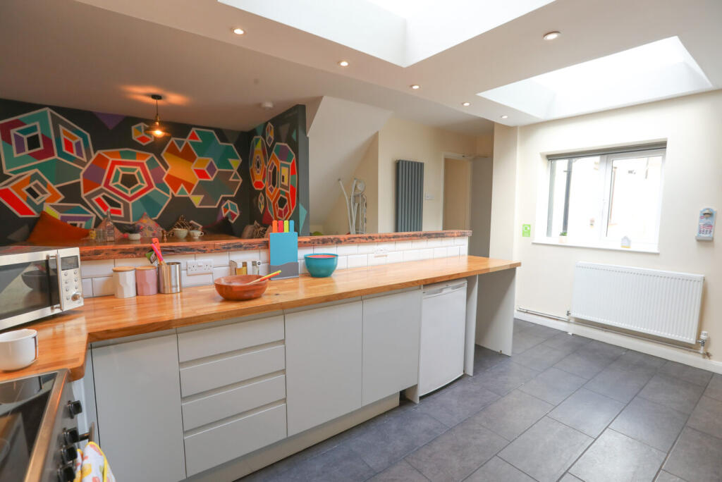 1 bedroom house share for rent
