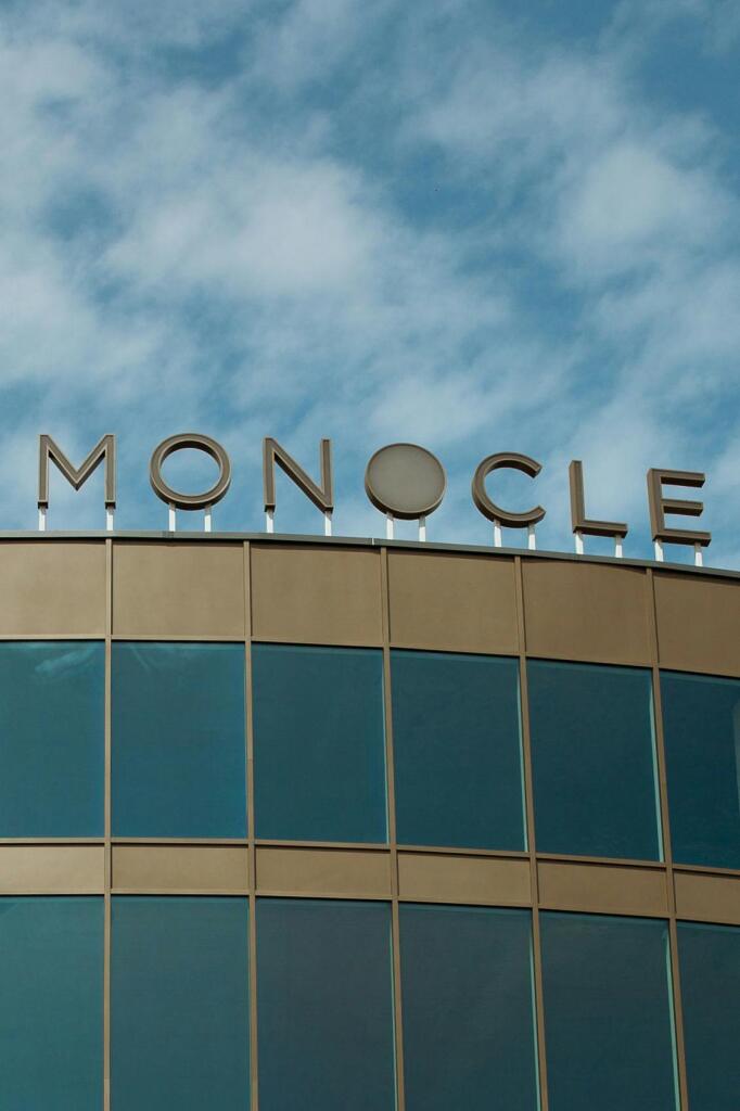 Monocle - Signage
