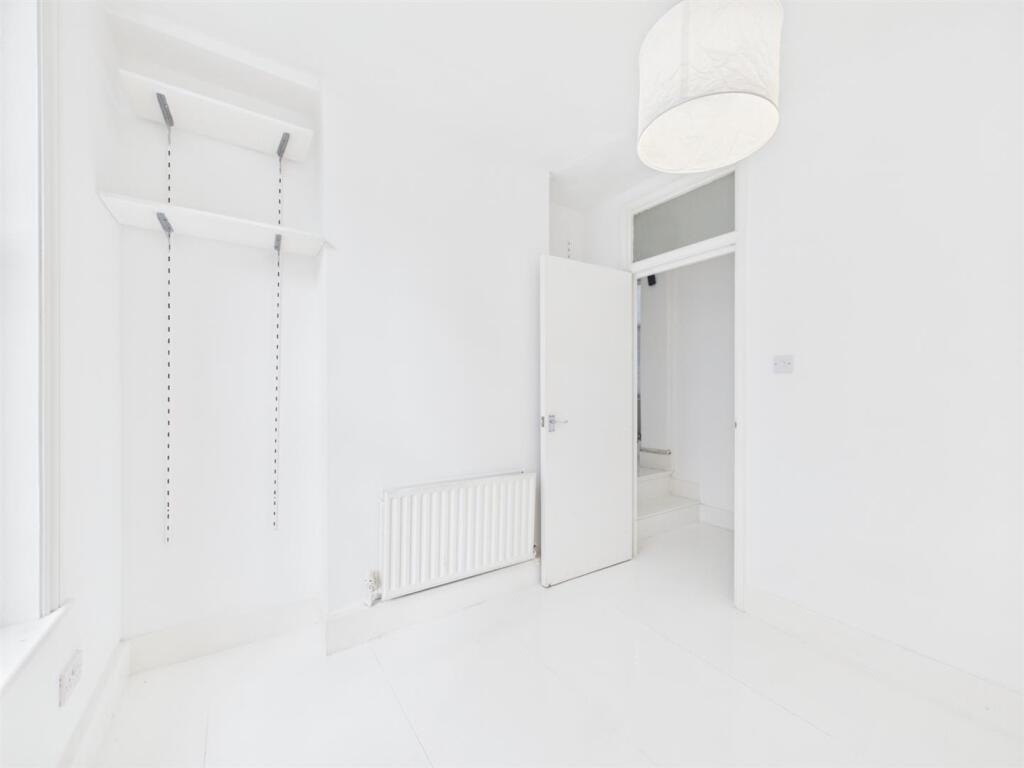 Apartment in London - More