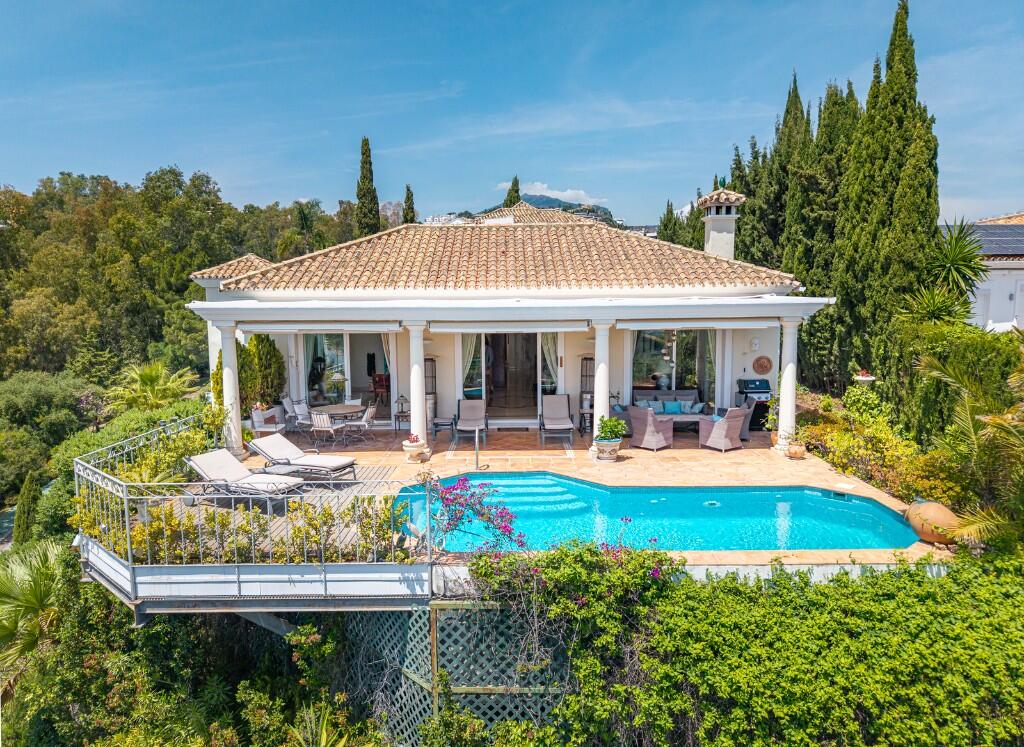 Main image of property: BenahavÃs, Málaga, Andalusia