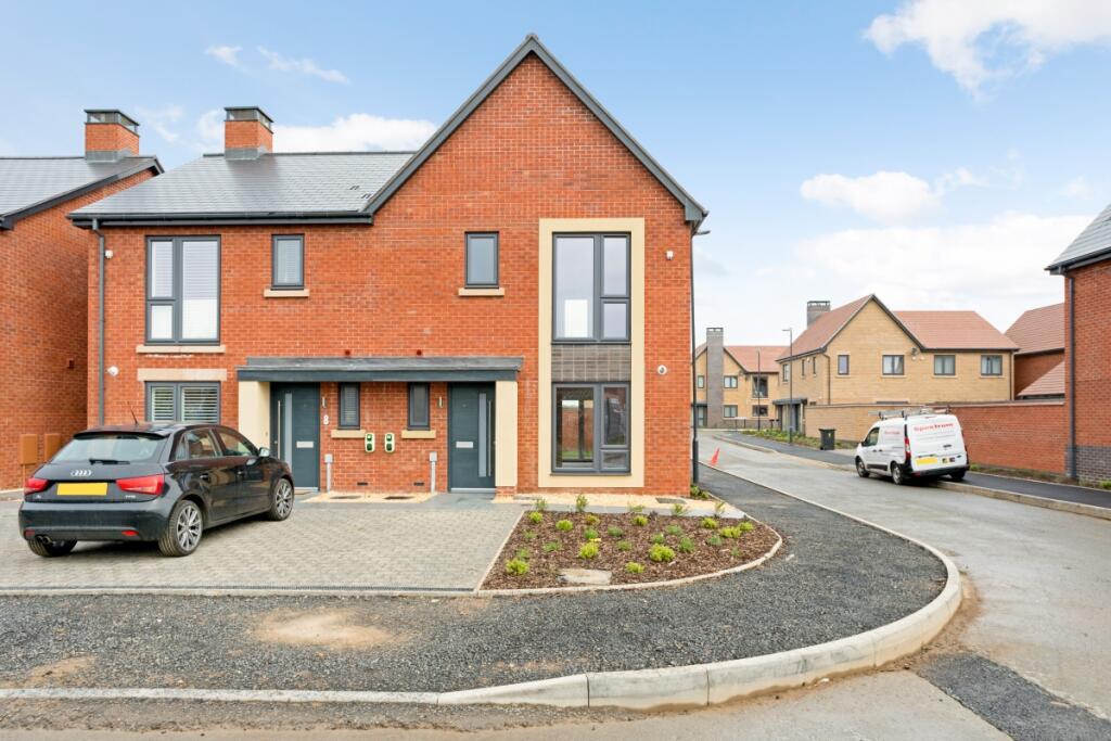 Main image of property: Lamb Close, Stratford-upon-Avon, CV37