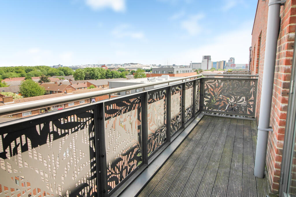 Apartment in London, Custom House, Canning Town - More