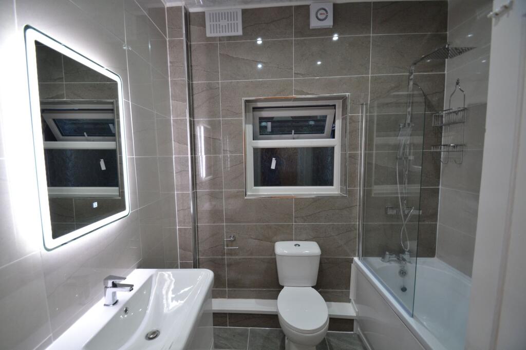 1 bedroom house share for rent