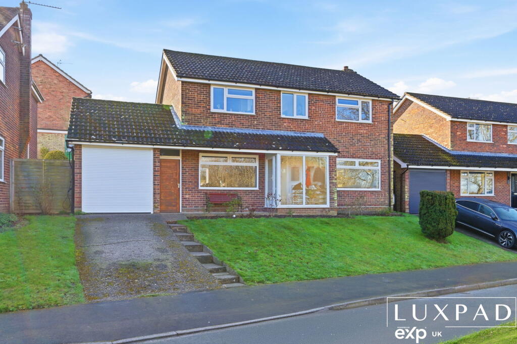 Main image of property: 5 Buckenham Road, Hadleigh, IP7 5SD
