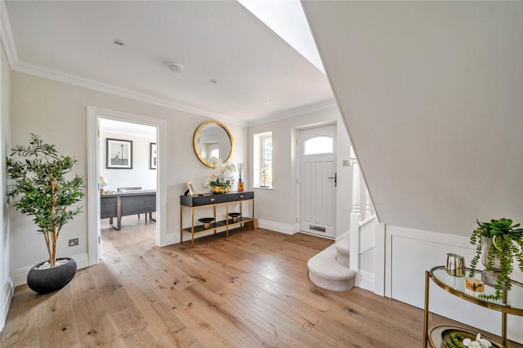 House in Guildford, Send - More