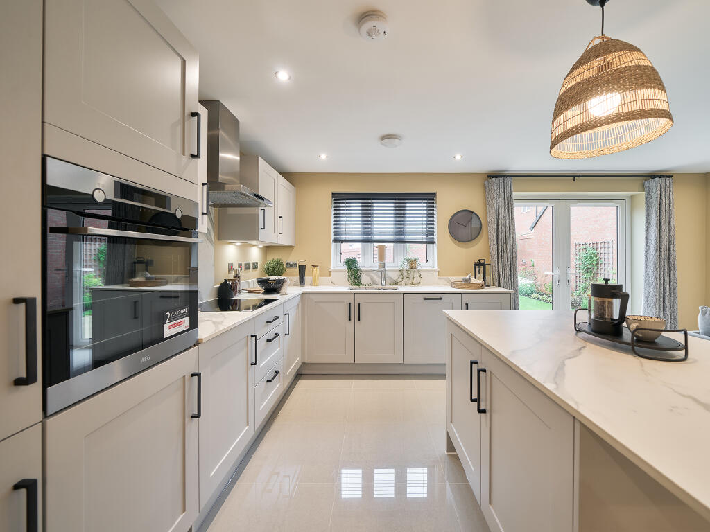 House in Northampton, Overstone - View 2