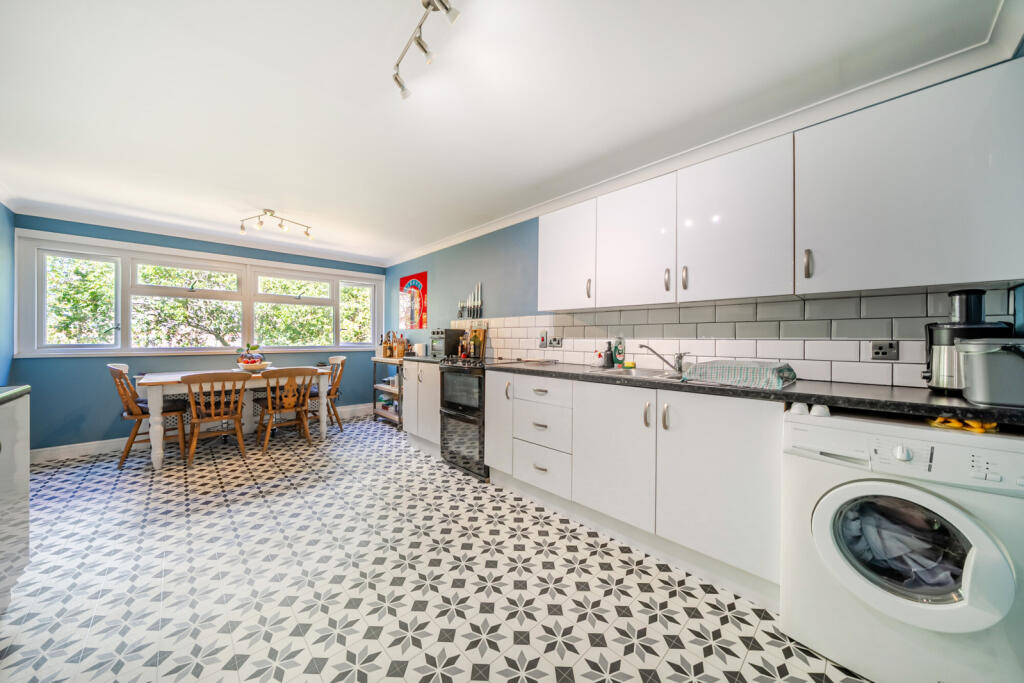 Apartment in London - View 4
