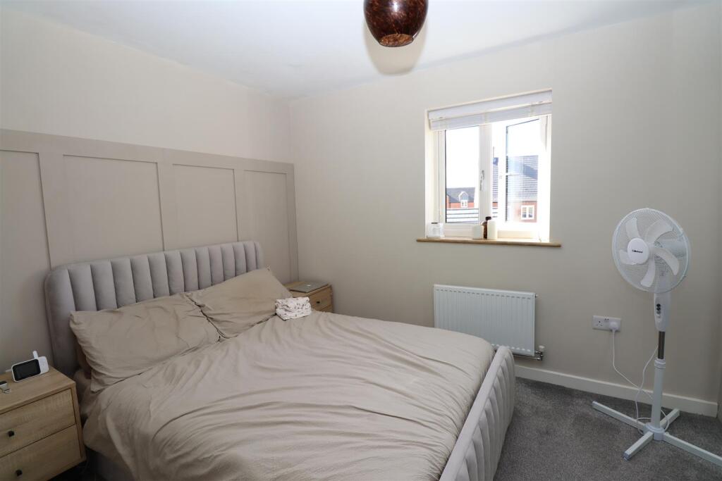 House in Towcester, West Northamptonshire - View 5