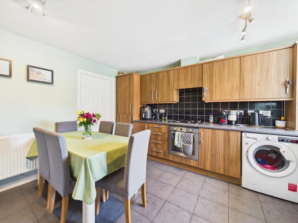 West Royd Avenue, Shipley - View 3