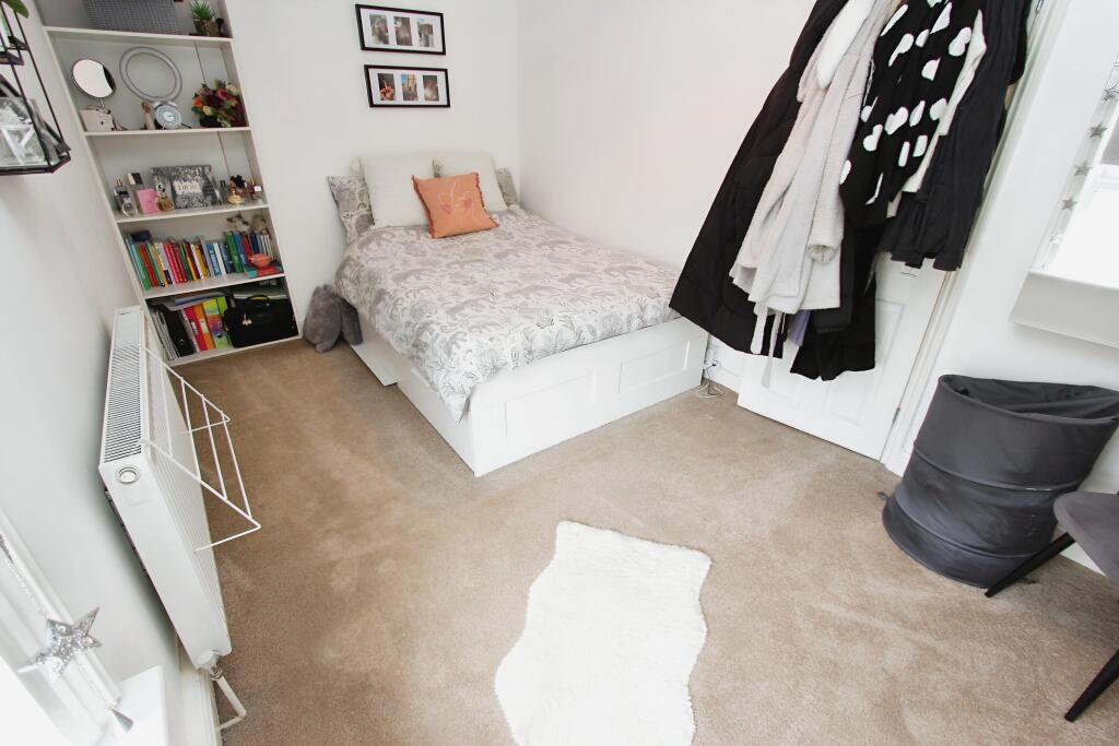Apartment in Nottingham, Compton Acres - More