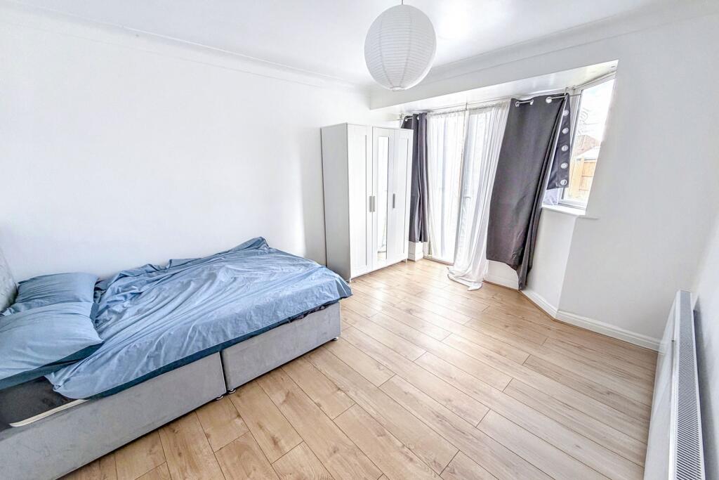 House in London - View 4