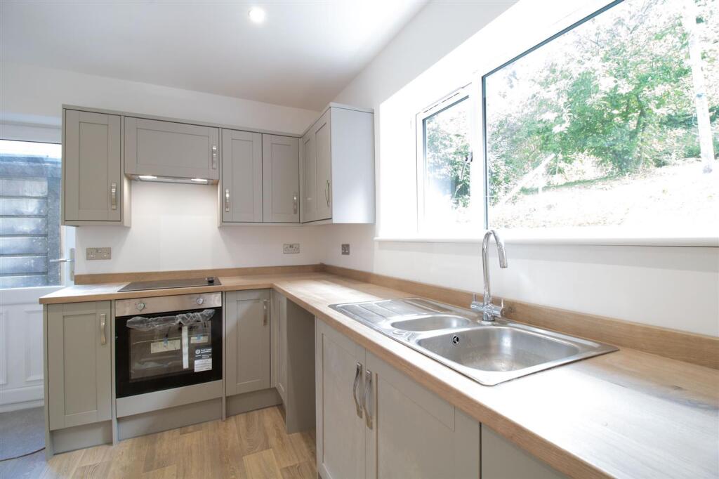 House in Newport, Abercarn - View 2