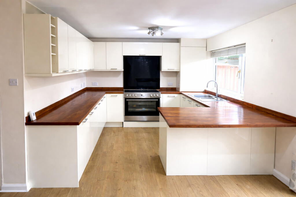 Stoke Lane, Patchway, BS34 - View 4