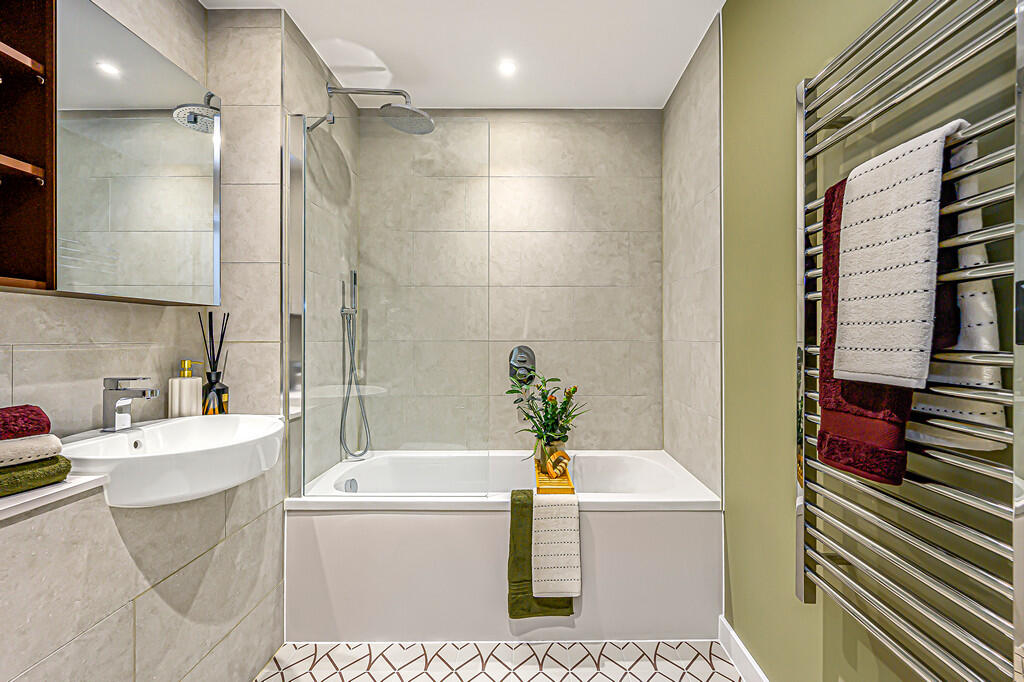 Apartment in London - View 5