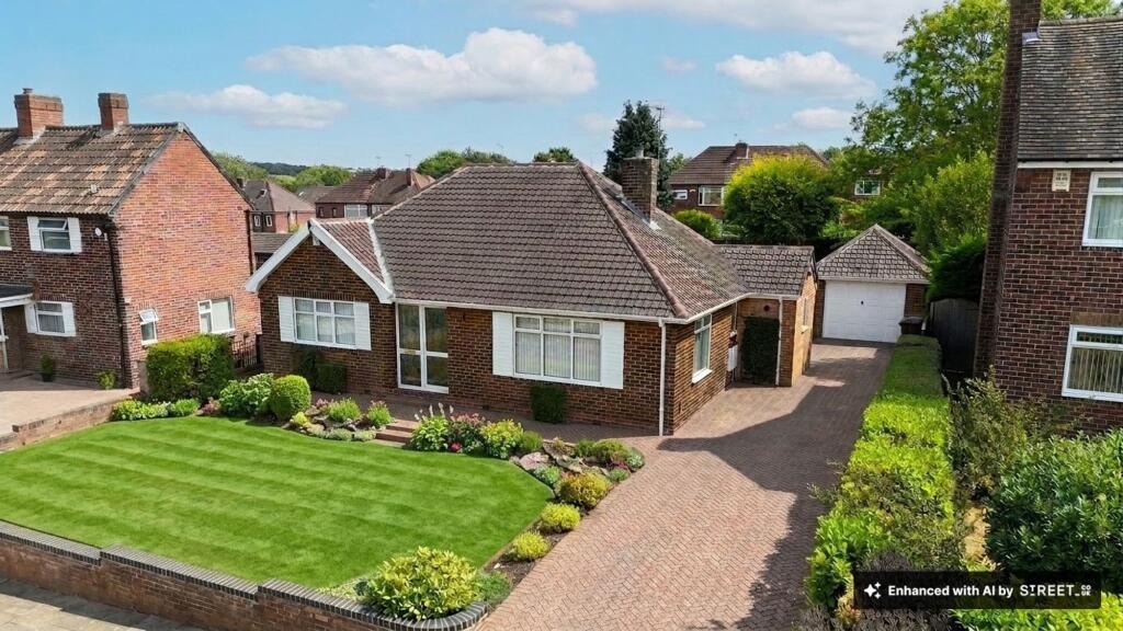 3-bed detached on Spinneyfield, Rotherham, S60, £400,000