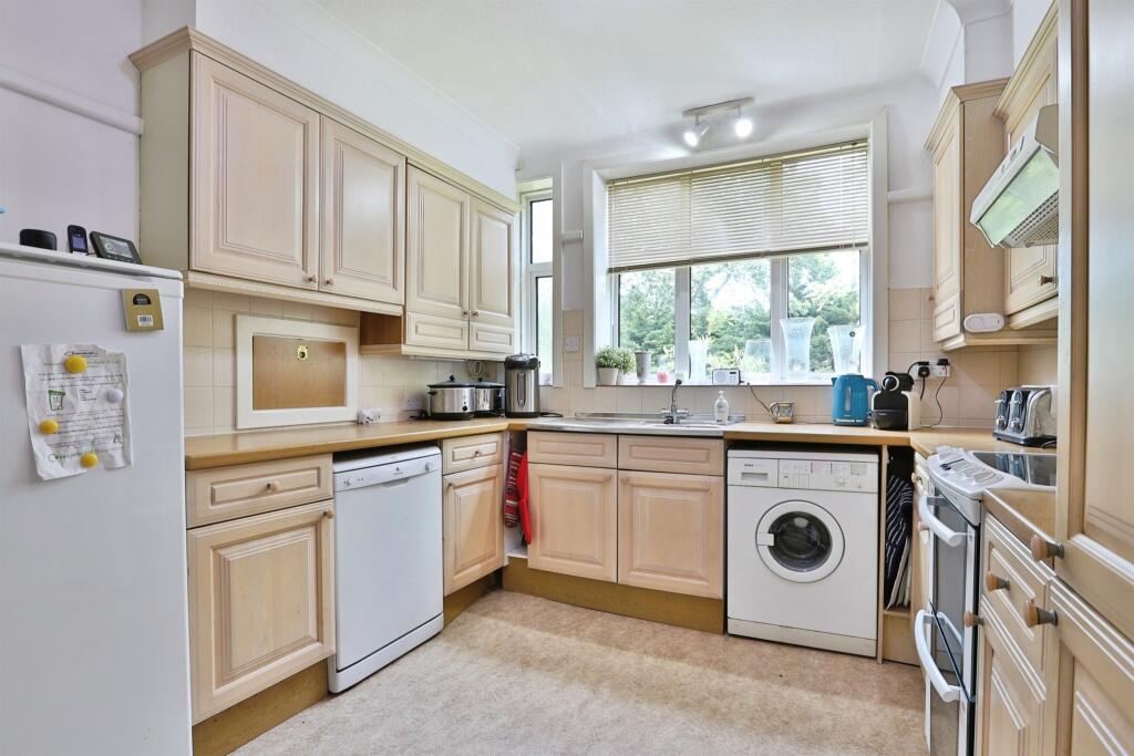 Apartment in Bournemouth - More
