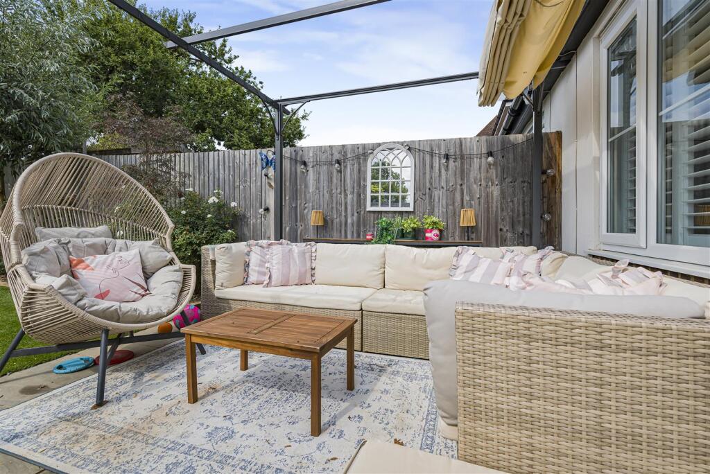 House in Dartford - View 5