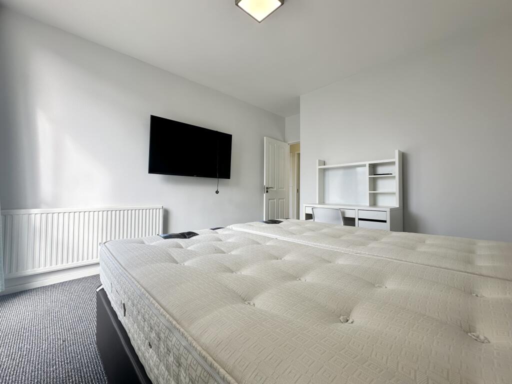 Apartment in London, City of Westminster - More