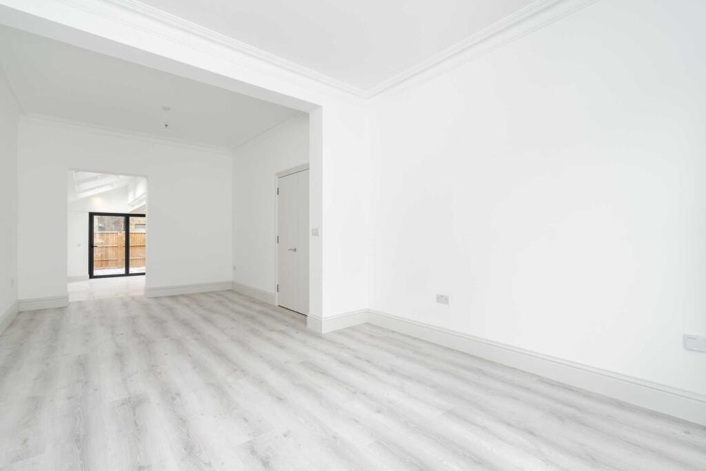 House in London - View 4