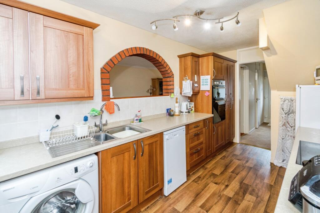 Caistor Close, Southampton, Hampshire, SO16 photo 3