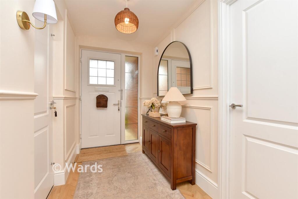 House in Gillingham, Medway - View 5