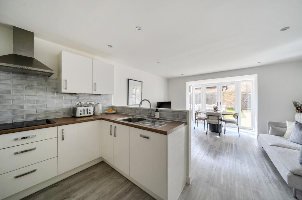 Semington Strand, Wichelstowe, Swindon, SN1 photo 2