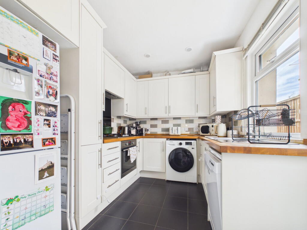 House in Slough, Windsor and Maidenhead - View 4
